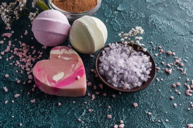 定期进行西安按摩SPA有利于身体健康